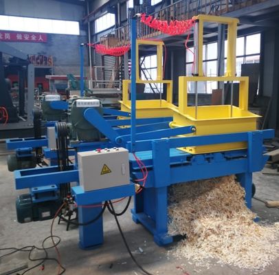 500 kg/uur Dieselmotor Hout scheermachine Automatische hout scheermachine