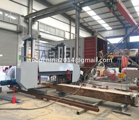Grote houtwerkende draagbare horizontale bandzaagmachine