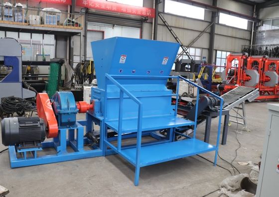 Compacte houten palletmalmachine palletsplinter met magneet voor huishoudelijke industrie