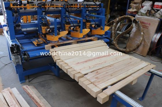 Houtbewerkingsmachines Productielijn van palletmachines Zaagmolen Plywood Foot Pier Snijmachine voor het snijden en nagelen