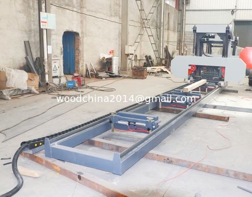 Houtverwerkende zaagmachine Hout draagbare zaagmachine, automatische horizontale bandzaag met invertervoeding