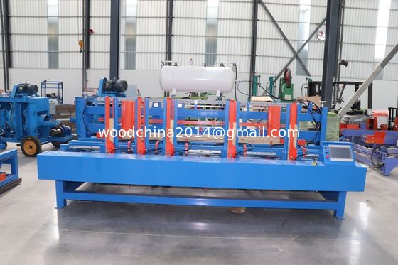 Automatische nagelmachine voor houten palletblokken