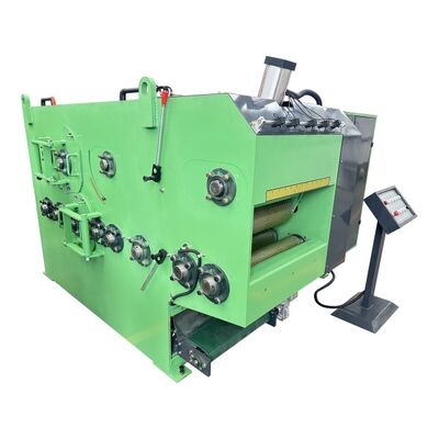 Industrial Double Arbor Multi Rip Saw met een snijhoogte van 300 mm, een inlaatbreedte van 600 mm en een onderboordzaag van 75 kW